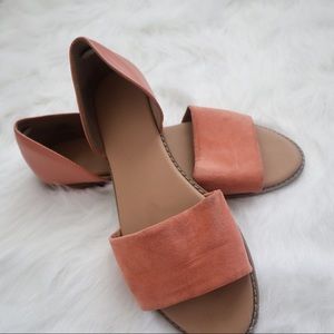 Old Navy sandals size 10 peach color